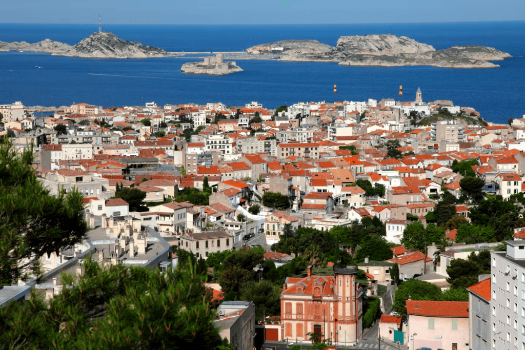 Comment bien préparer un projet immobilier dans les Bouches-du-Rhône ?